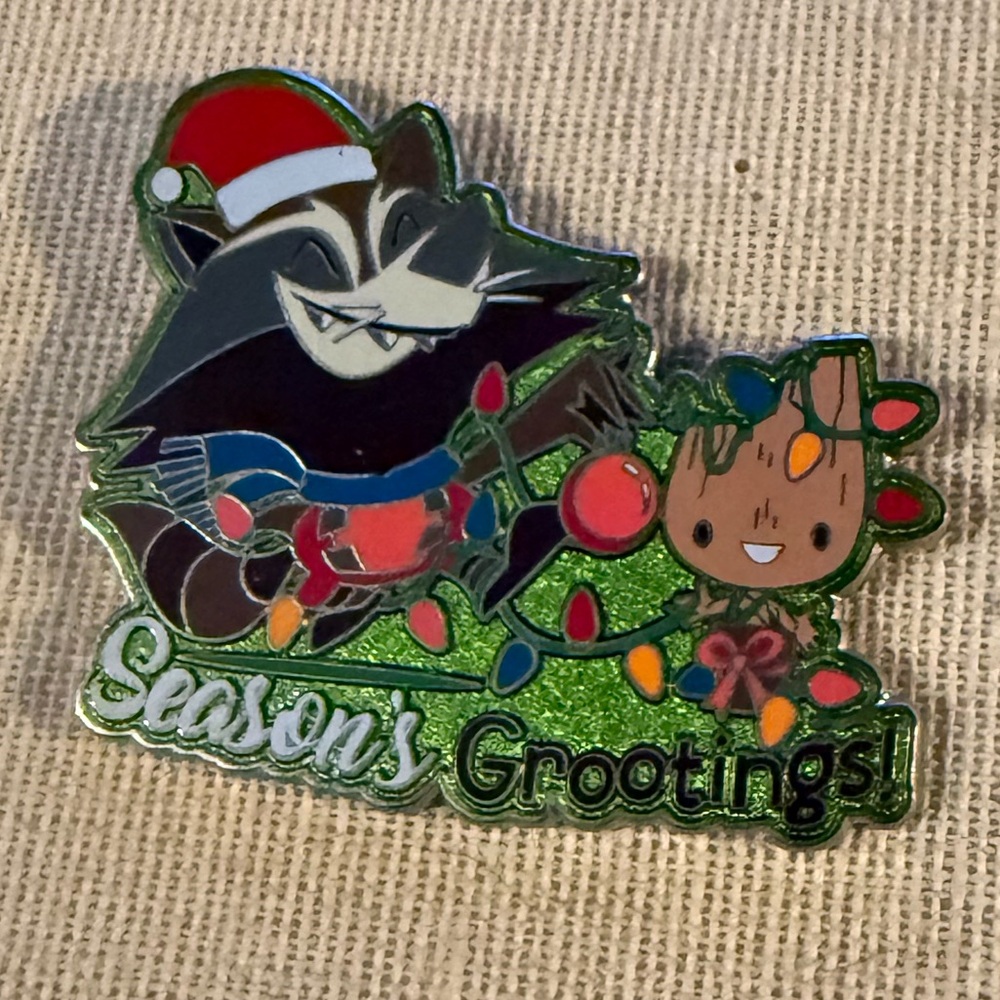 Marvel Season’s Grooting Rocket & Groot Pin